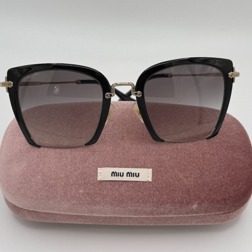 MIU MIU SMU 52R Sunglasses